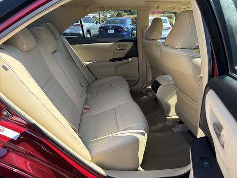 Used 2017 Toyota Camry XLE w/ Moonroof Package image 29