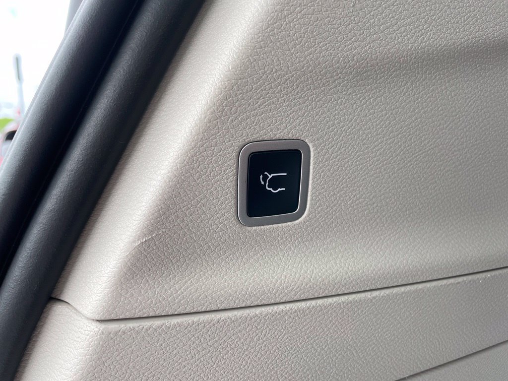 Used 2022 Chrysler Pacifica Touring-L FWD image 31
