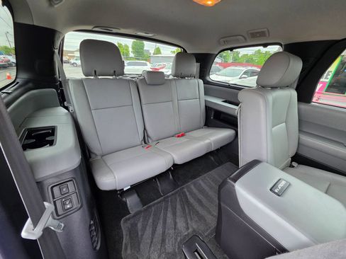 Used 2014 Toyota Sequoia Platinum AWD/4WD image 13