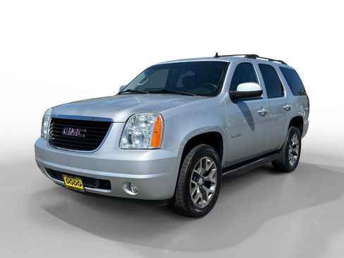 Used 2014 GMC Yukon SLT AWD/4WD image 1