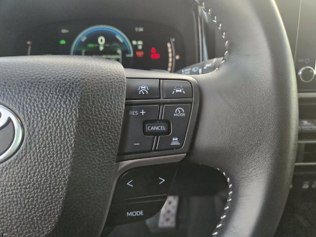 Certified 2025 Toyota Camry SE FWD image 22