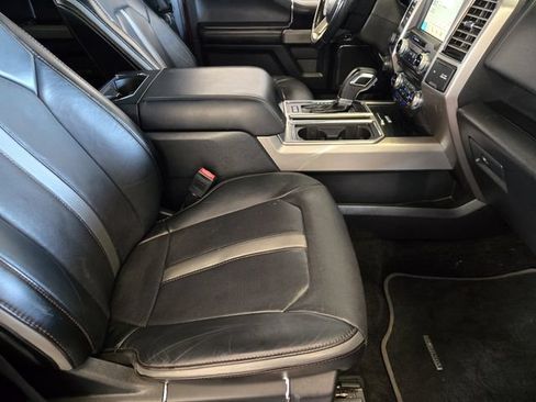 Used 2018 Ford F150 Platinum w/ Equipment Group 701A Luxury AWD/4WD image 18
