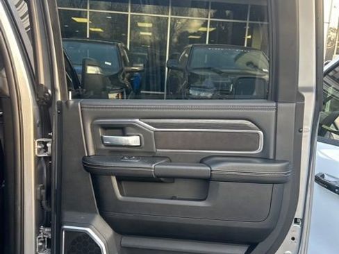 Used 2024 RAM 2500 Laramie w/ Night Edition image 11