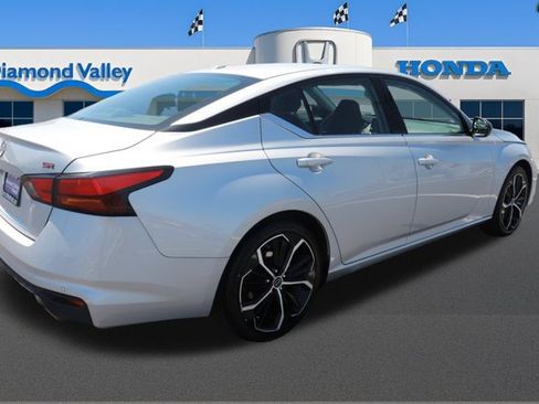 Used 2024 Nissan Altima 2.5 SR FWD image 6