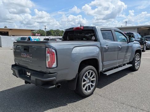 Used 2022 GMC Canyon Denali RWD image 3