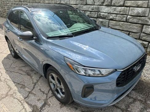 Certified 2023 Ford Escape ST-Line w/ Tech Pack #1 AWD/4WD image 7