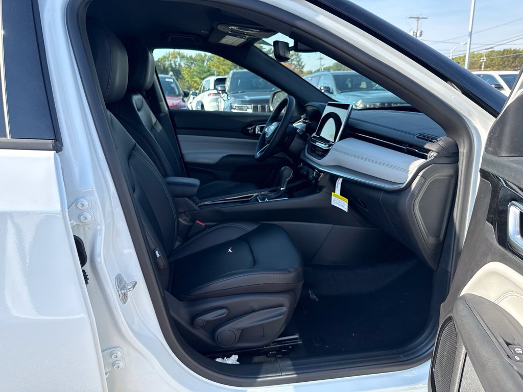New 2026 Jeep Compass Limited AWD/4WD image 25
