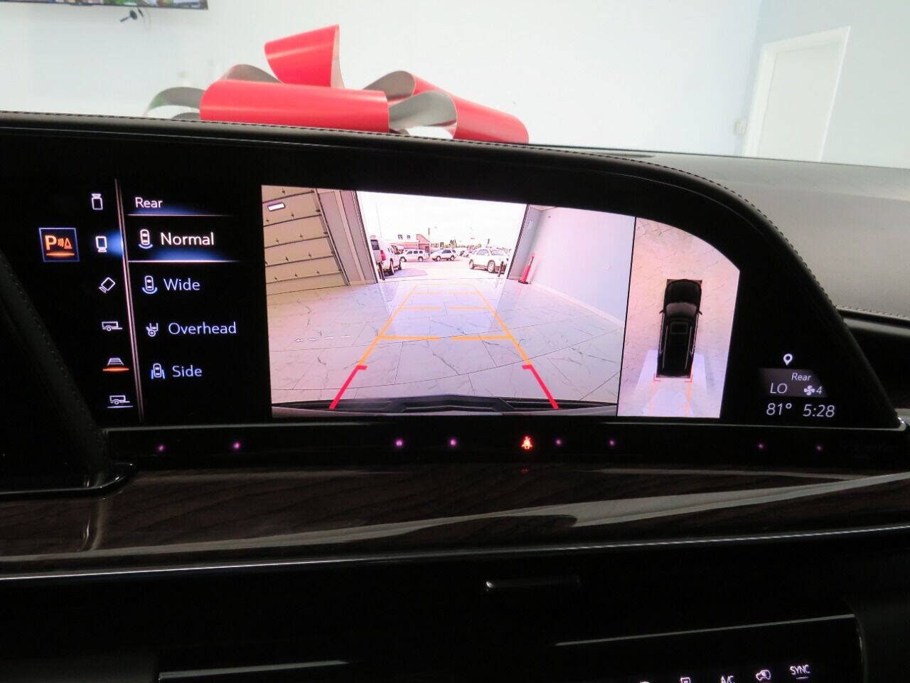 Used 2021 Cadillac Escalade Sport Platinum w/ Heavy-Duty Trailer Package AWD/4WD image 25