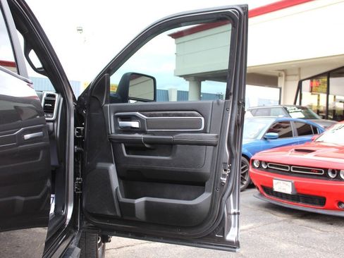 Used 2024 RAM 3500 Big Horn w/ Night Edition AWD/4WD image 9