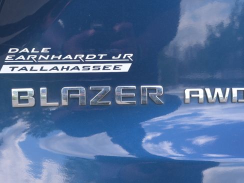 Used 2022 Chevrolet Blazer LT w/ Sound & Technology Package AWD/4WD image 36