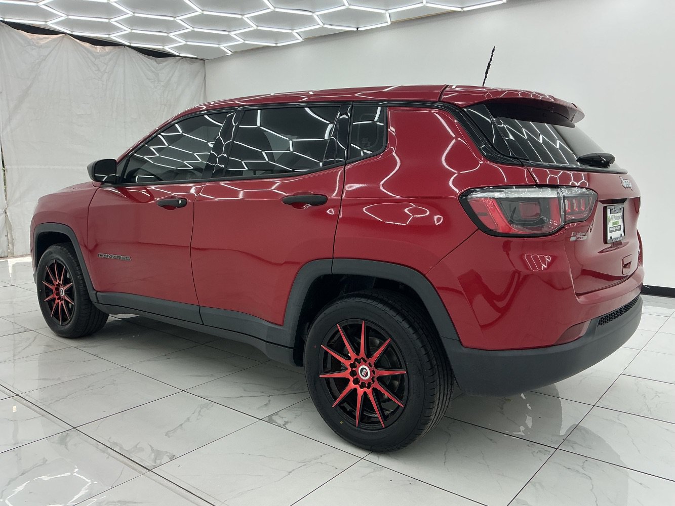 Used 2018 Jeep Compass Sport FWD image 12