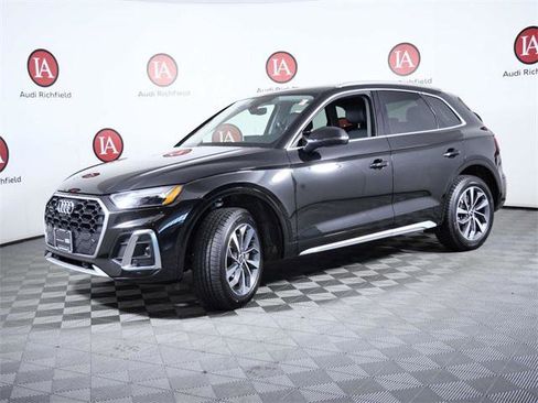Certified 2023 Audi Q5 2.0T Premium Plus w/ Premium Plus Package image 4