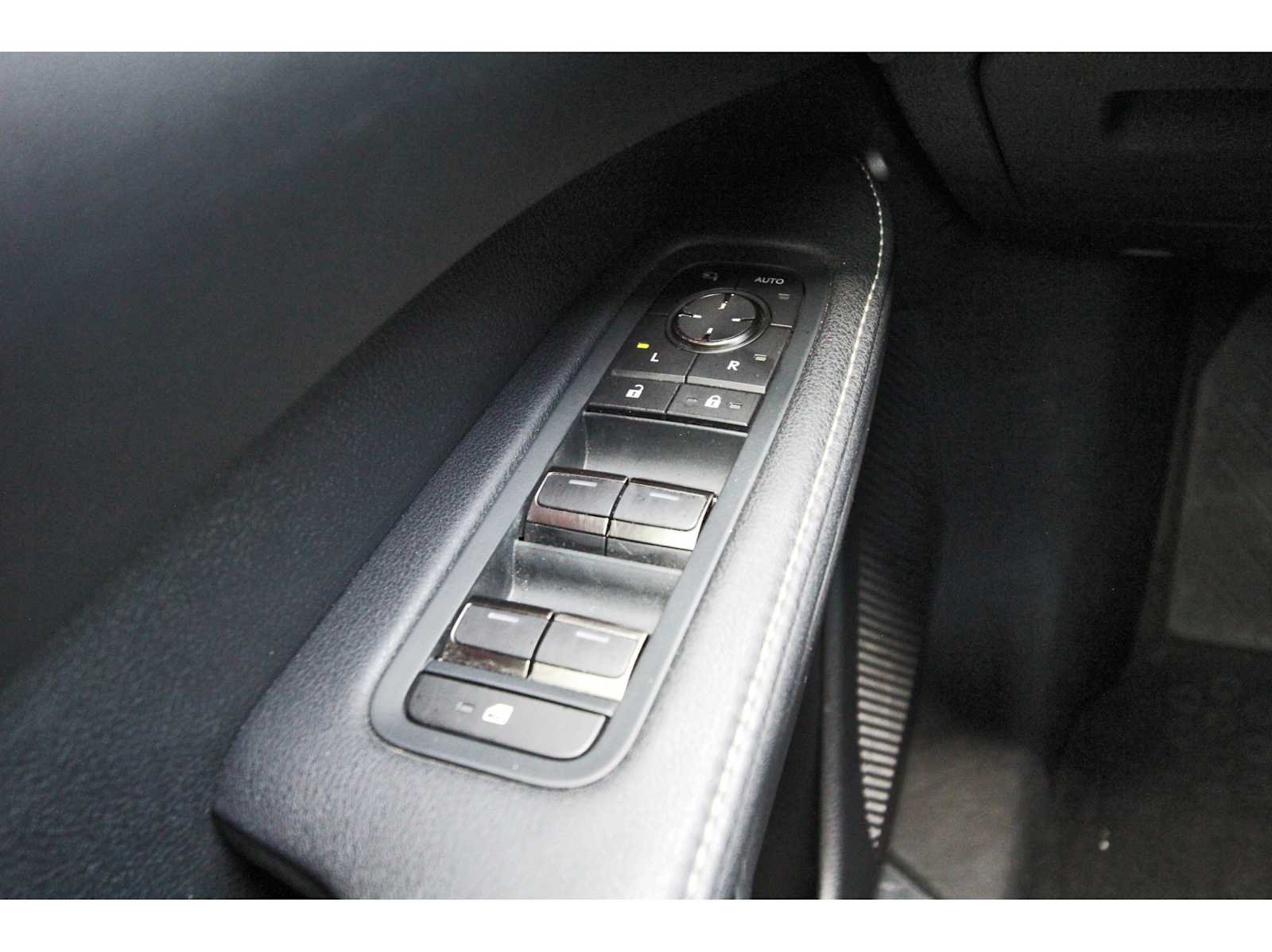 Used 2023 Lexus RX 350 Premium Plus w/ Cold Area Package AWD/4WD image 20