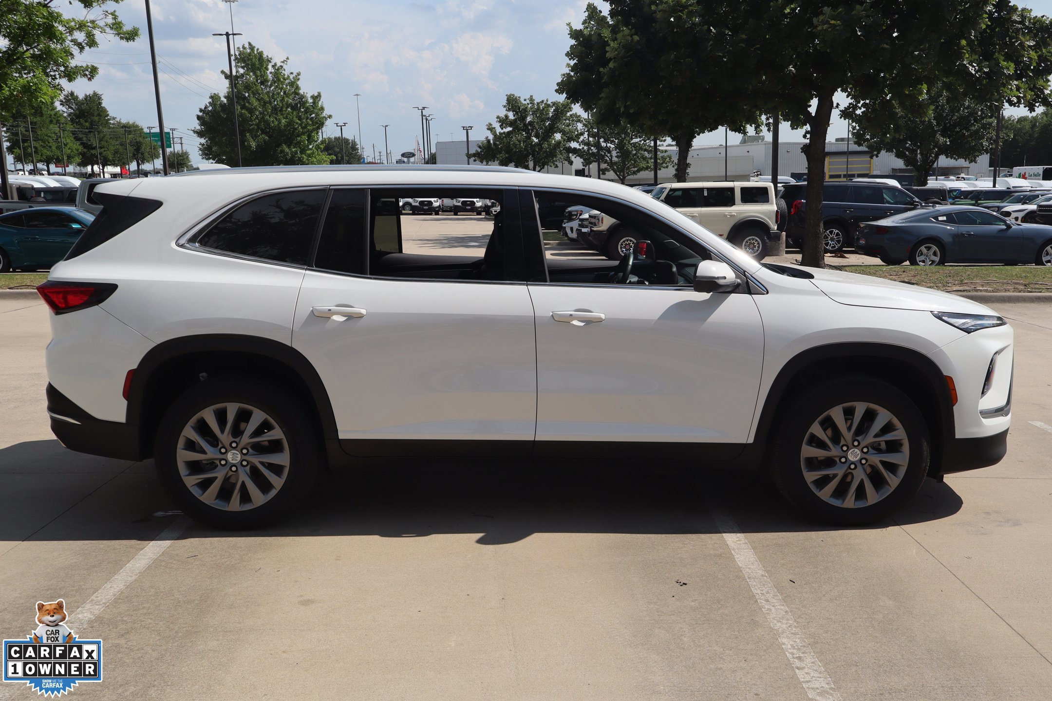 Used 2026 Buick Enclave Preferred FWD image 3