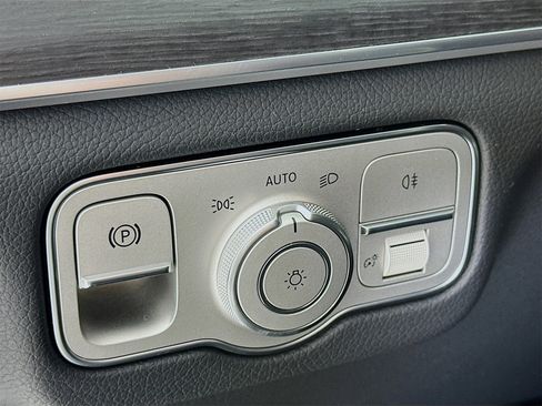 New 2026 Mercedes-Benz GLE 450 4MATIC image 11