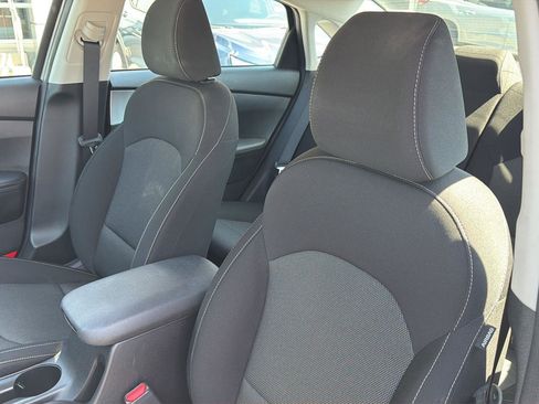 Used 2023 Kia Forte LXS FWD image 15