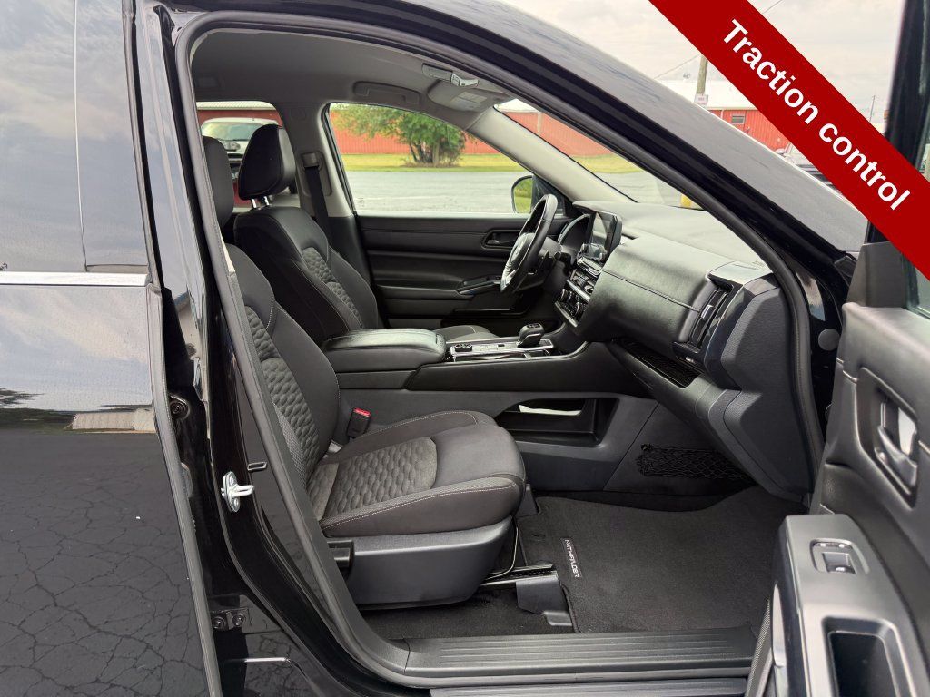 Used 2023 Nissan Pathfinder SV w/ Cargo Package AWD/4WD image 43