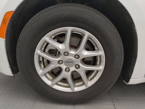 Used 2023 Chrysler Voyager LX FWD image 31