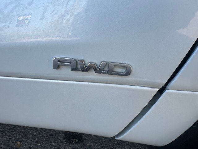 Used 2023 Toyota Highlander XLE AWD/4WD image 10