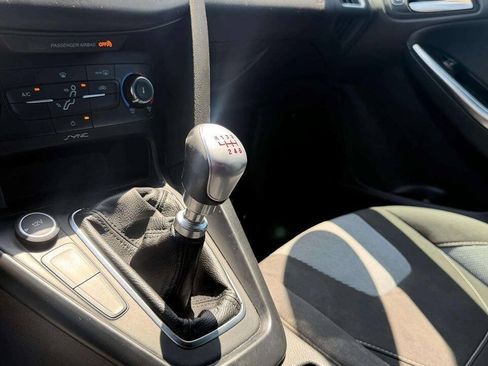 Used 2017 Ford Focus ST FWD image 18