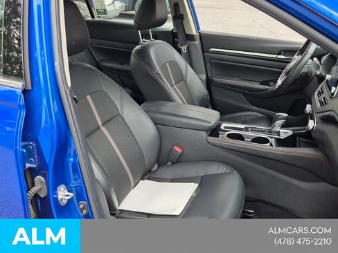 Used 2025 Nissan Altima 2.5 SR FWD image 17