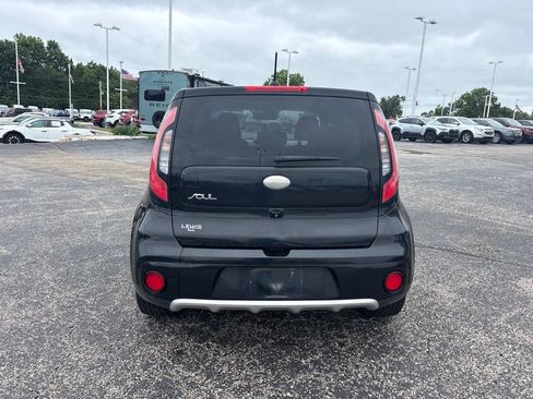 Used 2017 Kia Soul + w/ Primo Package FWD image 6