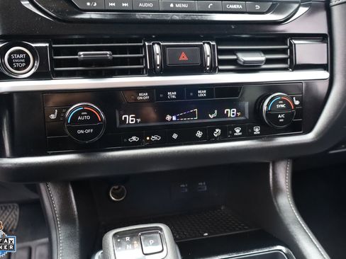 Used 2024 Nissan Pathfinder SV FWD image 19