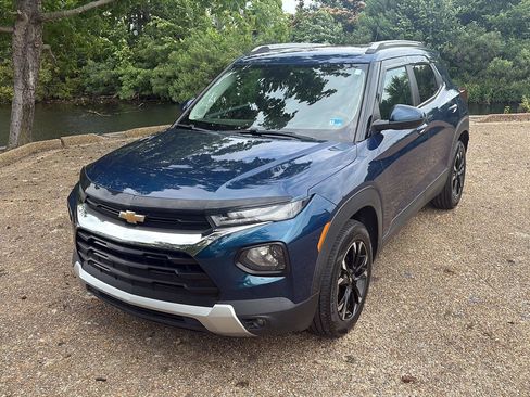 Used 2021 Chevrolet TrailBlazer LT w/ Convenience Package FWD image 12