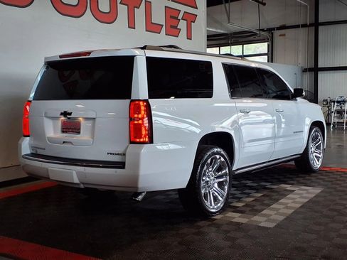 Used 2020 Chevrolet Suburban Premier w/ Premier Plus Edition image 8