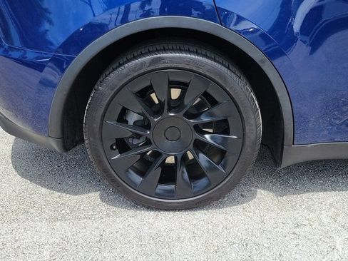 Used 2021 Tesla Model Y Long Range AWD/4WD image 5