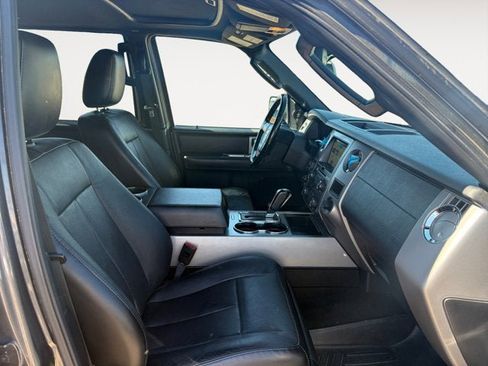 Used 2017 Ford Expedition Limited w/ Equipment Group 301A AWD/4WD image 15