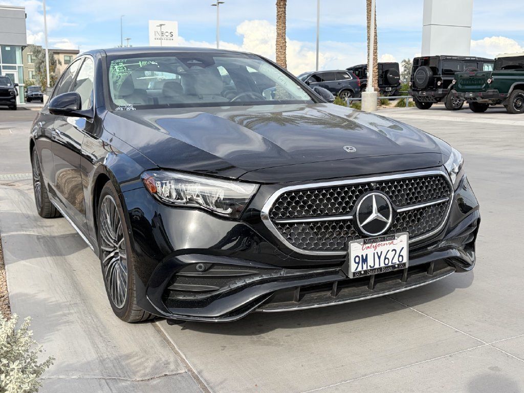 Used 2024 Mercedes-Benz E 450 4MATIC Sedan image 4