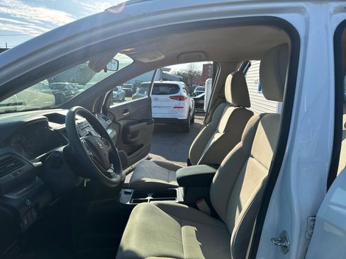 Used 2015 Honda CR-V LX image 17