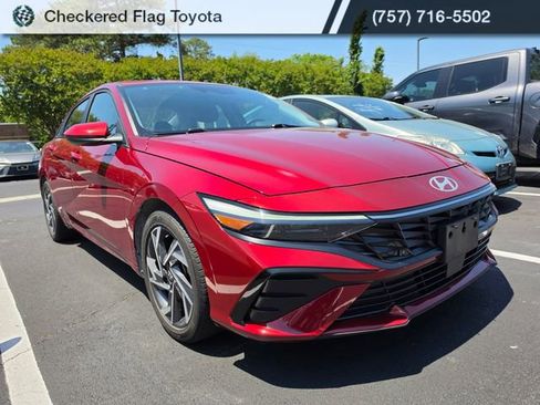 Used 2024 Hyundai Elantra SEL w/ Convenience Package FWD image 3