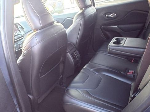 Used 2020 Jeep Cherokee Limited image 27