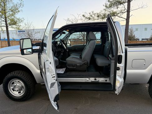 Used 2011 Ford F350 XL w/ PWR Equipment Group image 15