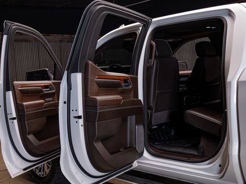 Used 2023 GMC Sierra 1500 Denali w/ Denali Reserve Package image 27