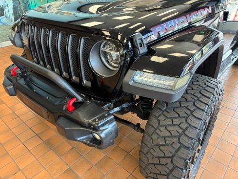 Used 2020 Jeep Wrangler Unlimited Rubicon AWD/4WD image 9