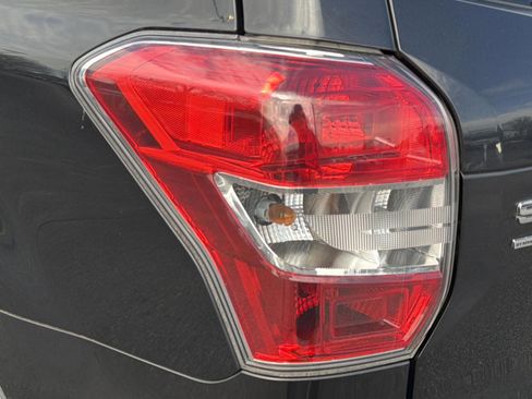 Used 2015 Subaru Forester 2.5i Premium w/ All-Weather Package image 5