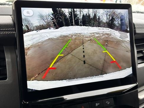 Used 2024 Ford Expedition XLT image 23