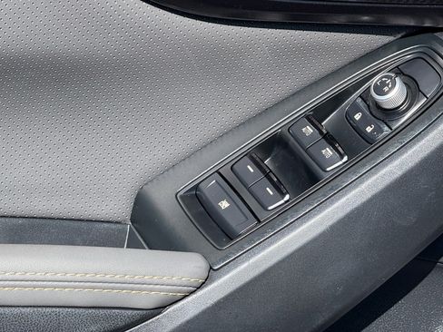 Used 2021 Subaru Crosstrek 2.5i Sport w/ Moonroof Package image 18