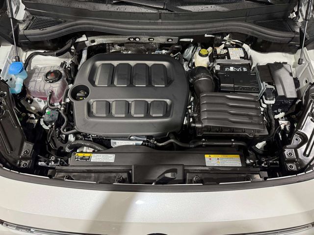 Used 2026 Volkswagen Tiguan SE R-Line AWD/4WD image 29