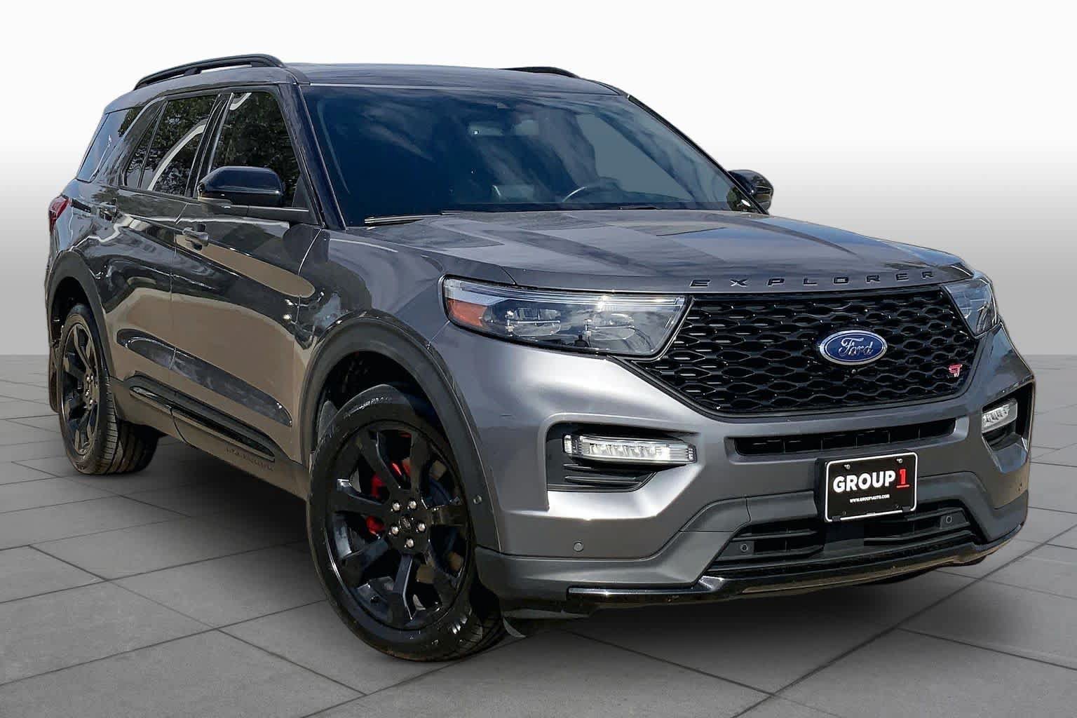 Certified 2022 Ford Explorer ST w/ Equipment Group 401A AWD/4WD image 2