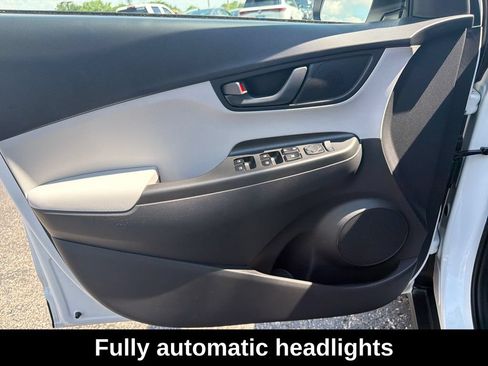 Used 2023 Hyundai Kona SEL AWD/4WD image 12