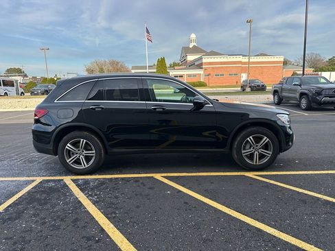 Used 2022 Mercedes-Benz GLC 300 4MATIC image 8