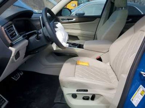 Used 2025 Volkswagen Atlas SEL Premium R-Line AWD/4WD image 6