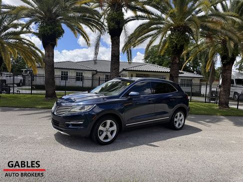 Used 2017 Lincoln MKC Premiere image 4