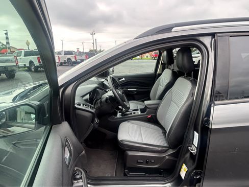 Used 2019 Ford Escape SE FWD image 12