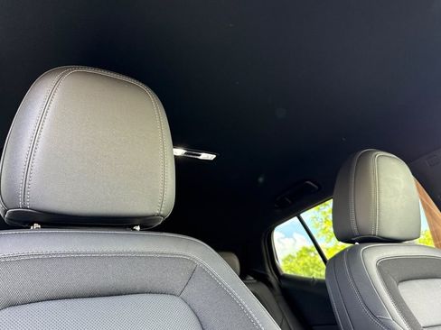 Used 2025 Chevrolet Equinox EV LT w/ Convenience Package image 26