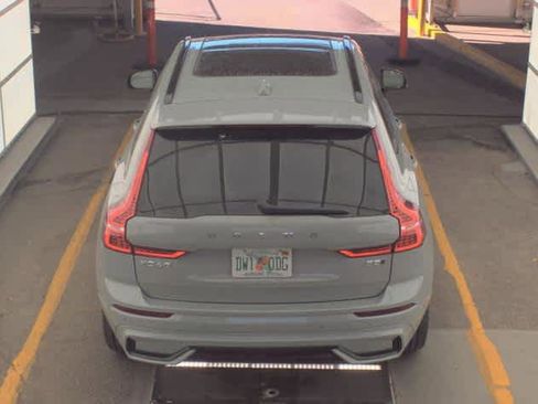 Used 2025 Volvo XC60 B5 Plus AWD/4WD image 5